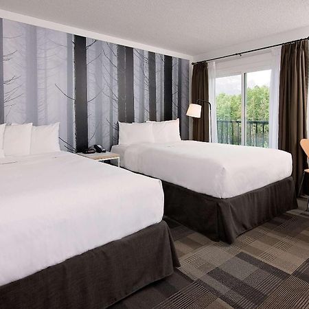 Coast Canmore Hotel & Conference Centre Экстерьер фото